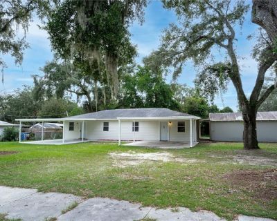 4 Bedroom 2BA 1404 ft Multi-Family For Sale in Seffner, FL