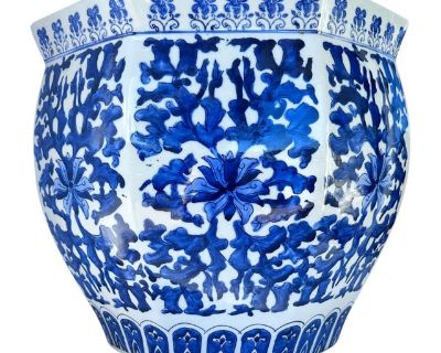 1990s Blue and White Cachepot Jardienere Plant Holder Chinoiserie Porcelain Ceramic Chinese Asian