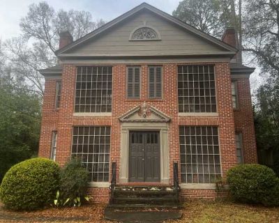 1 Bedroom 1BA 1050 ft Furnished Apartment For Rent in Montgomery, AL