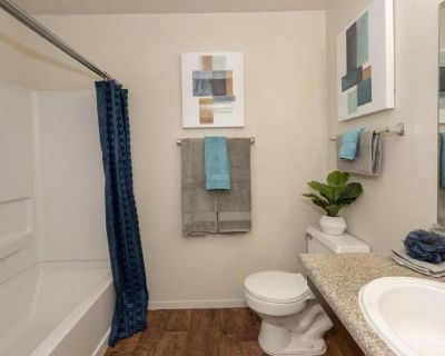 1 Bedroom 1BA Apartment For Rent in Roseville, CA