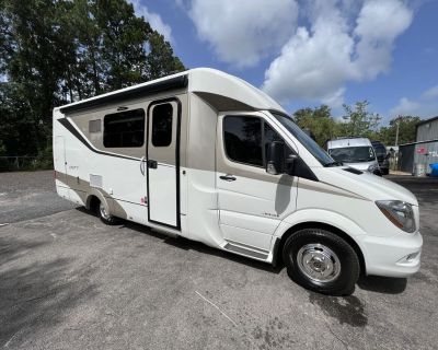 2017 Leisure Travel Vans Unity 24MB