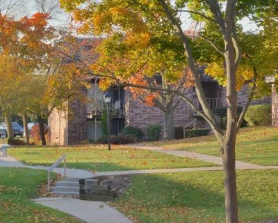 2 Bedroom 1.5BA 1630 ft Apartment For Rent in Wauwatosa, WI
