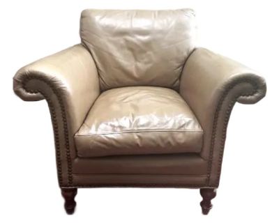 1980s Sherrill Furniture Caramel/Tan Leather Upholstered Club Lounge Chair With Nailhead Trim