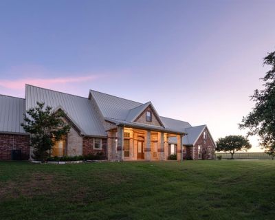 4 Bedroom 3BA 4434 ft Single Family House For Sale in Valley Mills, TX