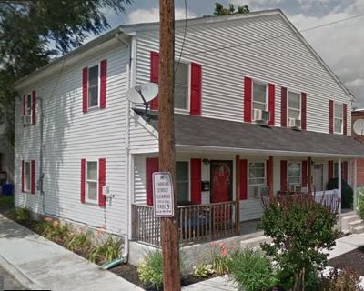 4 Bedroom 1BA 1307 ft Townhouse For Sale in Harrisburg, PA