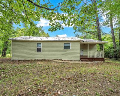 3 Bedroom 1BA 808 ft Single Family House For Sale in Adamsville, AL