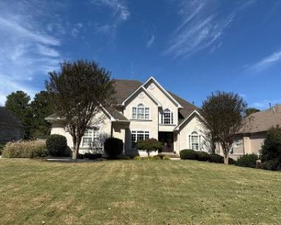 5 Bed 4.5 Bath Preforeclosure Property in Locust Grove, GA 30248 - Avery Dr