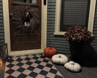 Furnished Room for Rent - Perfect for someone who loves Saint Charles, Il