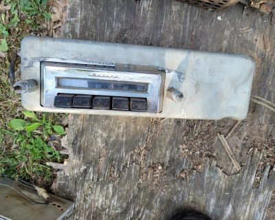Oldsmobile 1954-55 Deluxe 88, Super 88 Deluxe AM PB radio 12V Delco 983090