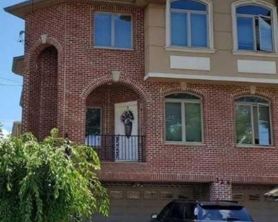 4 Bedroom 3BA Single Family House For Rent in Palisades Park, NJ