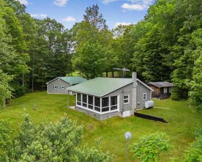 2 Bedroom 1BA 768 ft Single Family Home For Sale in HARTLAND, VT