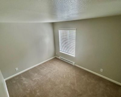 Unfurnished Room for Rent - Nike/Intel Prime location!!