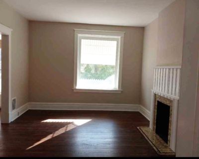 $900 per month room to rent in Tower Grove East