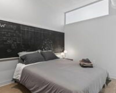 Female-Focused Co-Living Private Rooms Clean Shared Spaces on the UMKC / Rockhurst Campus