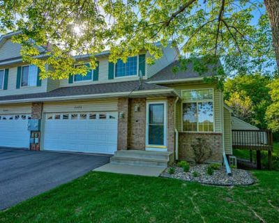 2 Bedroom 3BA 1326 ft Townhouse For Sale in WOODBURY, MN