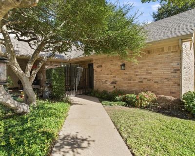 2 Bedroom 3BA 1486 ft Townhouse For Sale in Fort Worth, TX