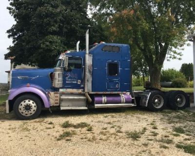 1999 Kenworth W900L Semi-Tractor For Sale In West Bend, Wisconsin 53095