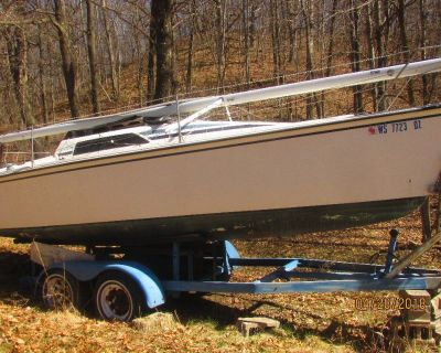 SAILBOAT, HUNTER 23