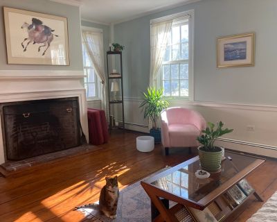 1 Bedroom 1BA 716 ft Apartment For Rent in Newburyport, MA