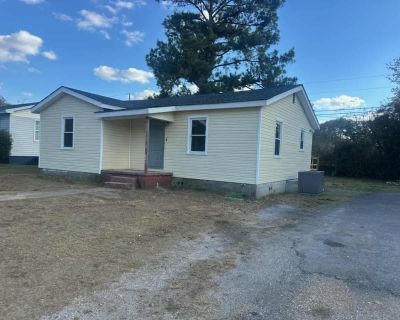 3 Bedroom 1BA 1000 ft Single Family House For Sale in Tuscumbia, AL