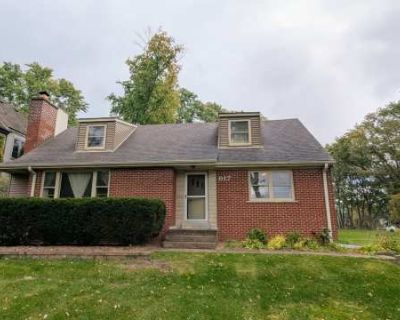 5 Bedroom 2BA 1500 ft Apartment For Rent in Cook County, IL