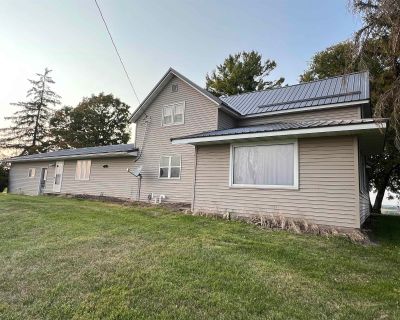 4 Bedroom 2BA 2500 ft Single Family House For Sale in Wauzeka, WI