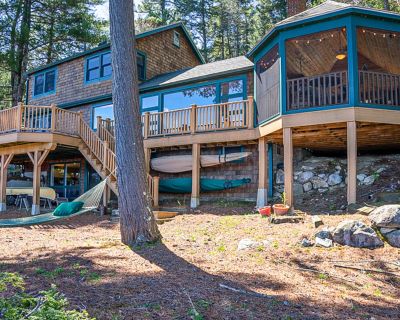 5 Bedroom 1.5BA Pet-Friendly House Vacation Rental in Alton Bay Lakefront Beauty,...