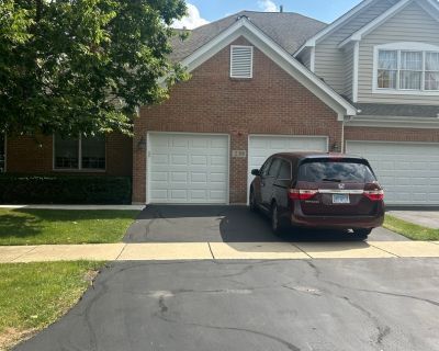 3 Bedroom 2BA 2622 ft Townhouse For Sale in Glen Ellyn, IL