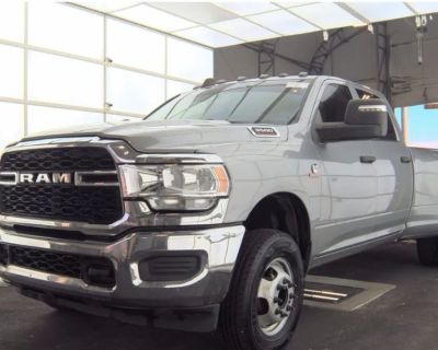 2023 Ram 3500 Crew Cab Tradesman Pickup 4D 8 ft