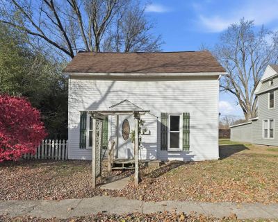 3 Bedroom 2BA 1312 ft Single Family House For Sale in South Whitley, IN