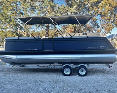 Viaggio Lago V 22 C Cruise Triple Toon  IN STOCK 2024