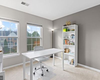 Furnished Room for Rent - Two Bedrooms w Private Bathroom for Rent in Fairf