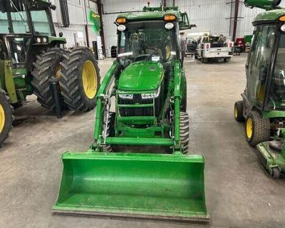 2014 John Deere 3033R