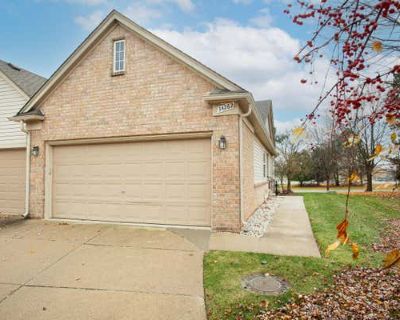 2 Bedroom 2BA 1284 ft Condominium For Sale in STERLING HEIGHTS, MI