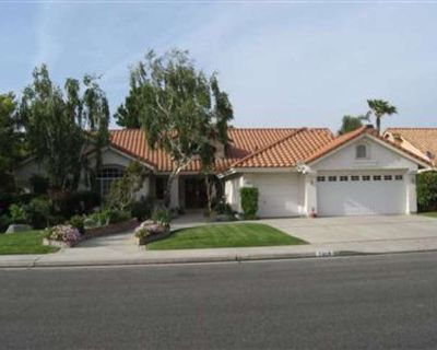 4 Bedroom 2.5BA 3067 ft Apartment For Rent in Bakersfield, CA