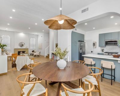 4 Bedroom 2BA 2037 ft Apartment For Rent in Sherman Oaks, CA