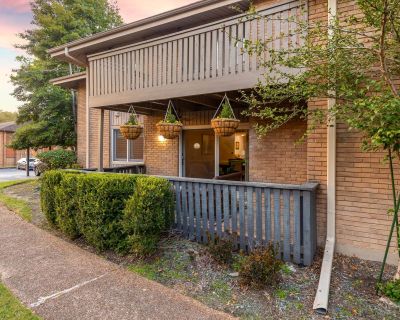 2 Bedroom 1BA 1181 ft Condo For Sale in Memphis, TN