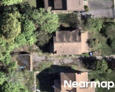 3 Bed 2 Bath Preforeclosure Property in Syracuse, NY 13207 - S Geddes St