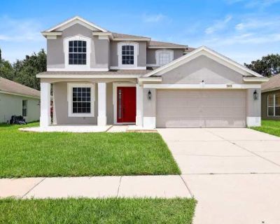 4 Bedroom 3BA 2501 ft Apartment For Rent in Wesley Chapel, FL