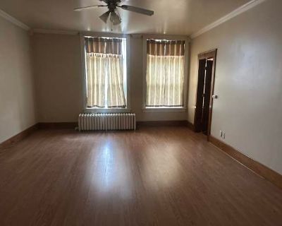 1 Bedroom 1BA 800 ft Pet-Friendly Apartment For Rent in Manitowoc, WI