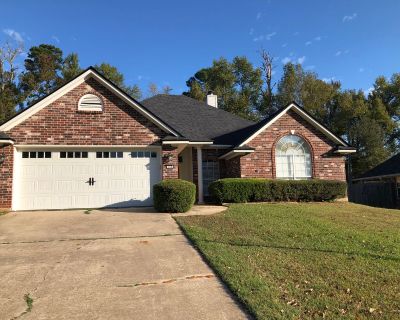 4 Bedroom 2BA 1737 ft House For Rent in Haughton, LA