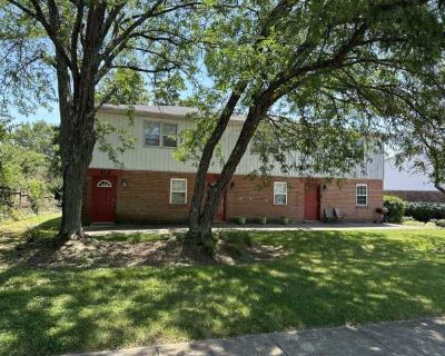 2 Bedroom 1.5BA 1109 ft Apartment For Rent in Frankfort, KY