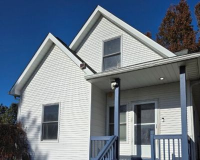 S Maple St, Webberville, Home For Sale