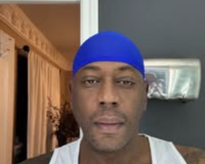 $500 /month. Age: 20 * Any pets?: No * Occupation: Other * Gender: Male. Non-smoking room preferred. Pets are fine. No preference specified. Age preference: 18 - 99. Looking in: Fort Worth. I am available to move as soon as possible and have a budget of $500/month. I would like to share with males or females of any age.