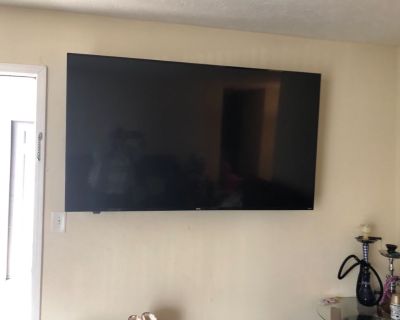 70 inch Onn Rocu Tv