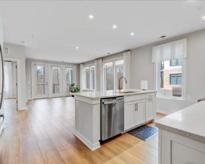 Modern 2-bedroom, 2-bath apartment. image_url. Patio / balcony Pet friendly Parking Walk in closets Internet access Unit Amenities patio / balcony walk in closets Property Amenities pet friendly parking internet access cats allowed dogs allowed. Pets allowed. 2 Bedroom. 2 Bathroom. 1230 ft