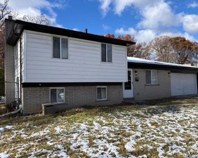 3574 Irene St. Spacious tri-level with attached 2 car garage and private back yard. New carpeting and fresh paint. Large eat-in Kitchen with an open layout into the Living room. The family room, six steps down, adds extra living space to the home. There's a storage / laundry room downstairs too. Three nice size bedrooms and a full bath are on the upper level. The property comes with a gas stove...