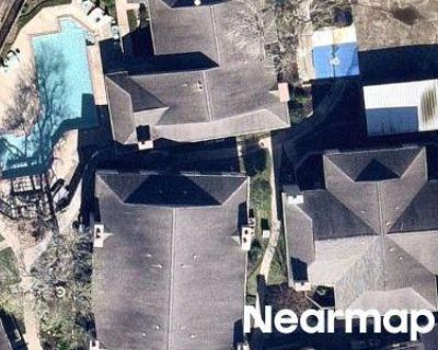 2 Bed 2.5 Bath Foreclosure Property in Houston, TX 77058 - Bay Area Blvd # 110