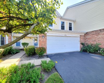 3 Bedroom 2BA 2141 ft Townhouse For Sale in Hoffman Estates, IL