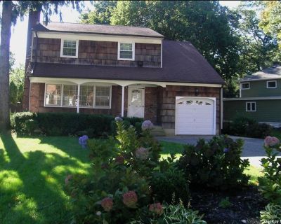 4 Bedroom 1BA 6970 ft Single Family House For Sale in Huntington Station, NY